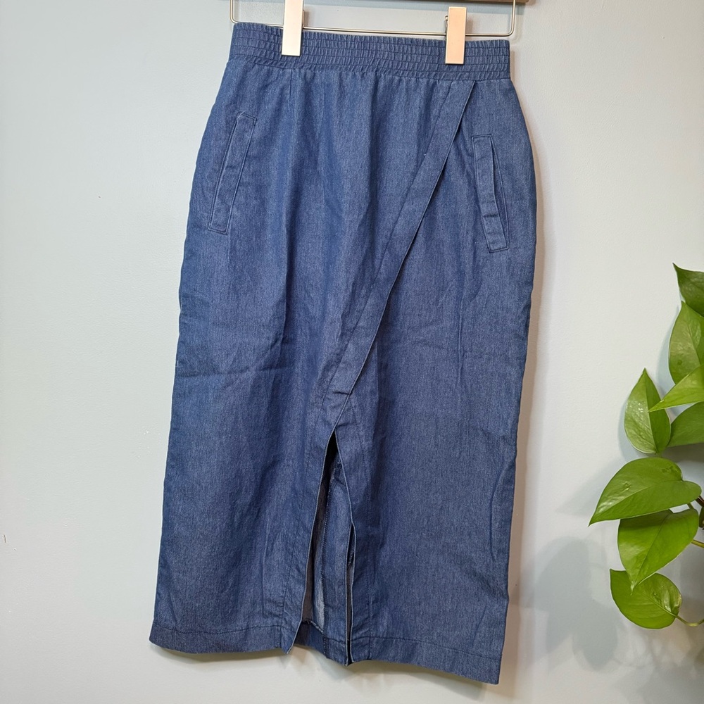 POL Chambray Faux Wrap Midi Skirt. Elastic Waist. EUC. Women’s Small